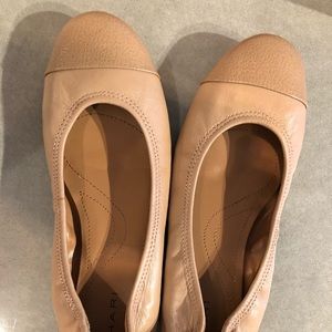 Tahari flats